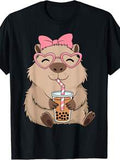 Lustiges Kapibara Boba Tee Grafik T-Shirt - 100% Baumwolle, niedliches Tierdesign mit rosa Schleife & Herzbrille, lässiges Rundhals Kurzarmshirt für Herren, Alltagsshirt mit verspieltem Tiermotiv, 100% Baumwolle