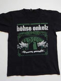 Herren Vintage Bohse Onkelz Band Grafik-T-Shirt - Heavy Metal Shirt Mit Gothic-Schrift, Schwarz Mit Grünen Akzenten – Oversized Passform Für Konzerte, Lässig Outfit – Maschinenwaschbare Herrenbekleidung, Rockband T-Shirts, Langlebiger Stoff