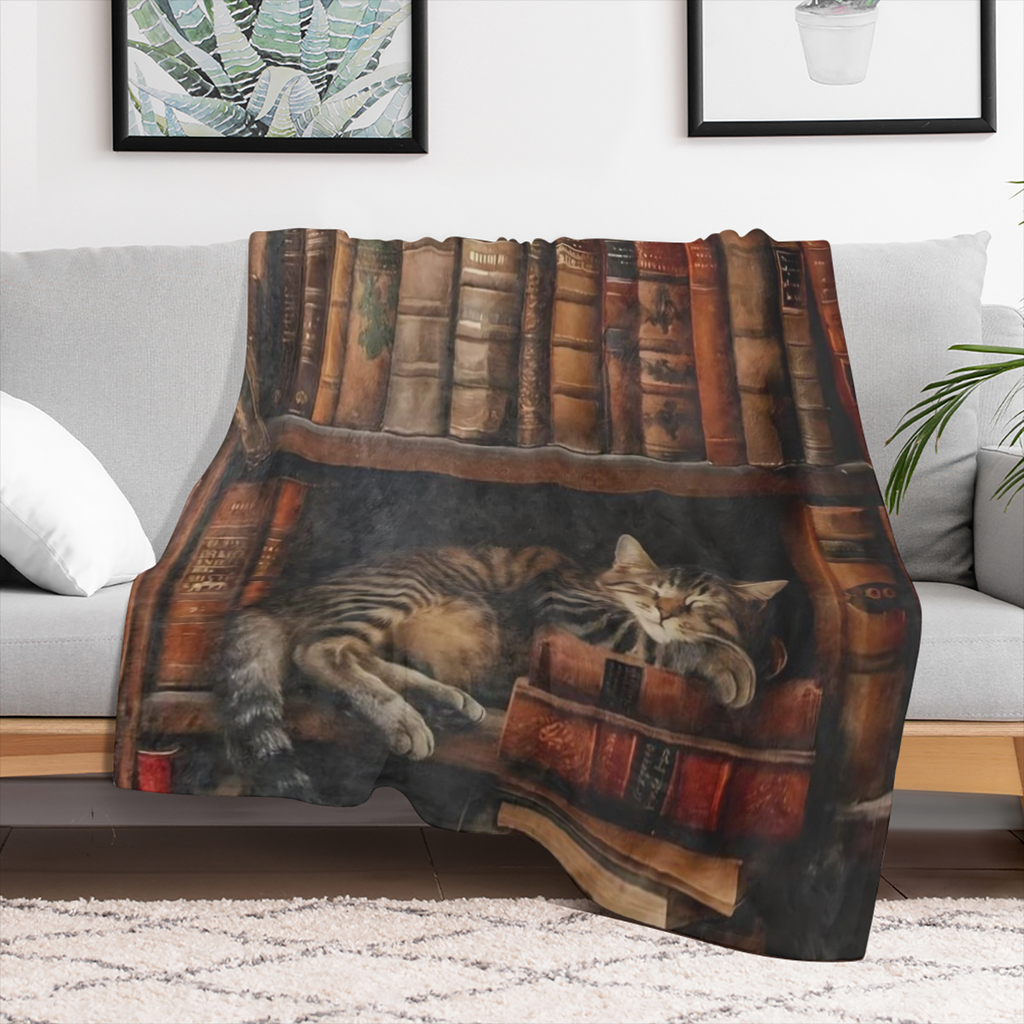 Cozy vintage book and cat print shawl blanket - soft plush flannel, perfect for book lovers and readers, ideal for birthdays and Christmas, perfect for beds, sofas and chairs, all year round