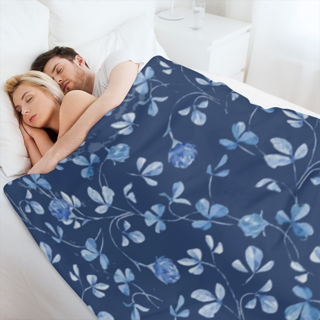 Blue Throw Blanket, Navy Blue Floral Flowers Throw Blanket, Decorative Soft Cozy Flannel Blanket for Home Bed Sofa Couch Chair