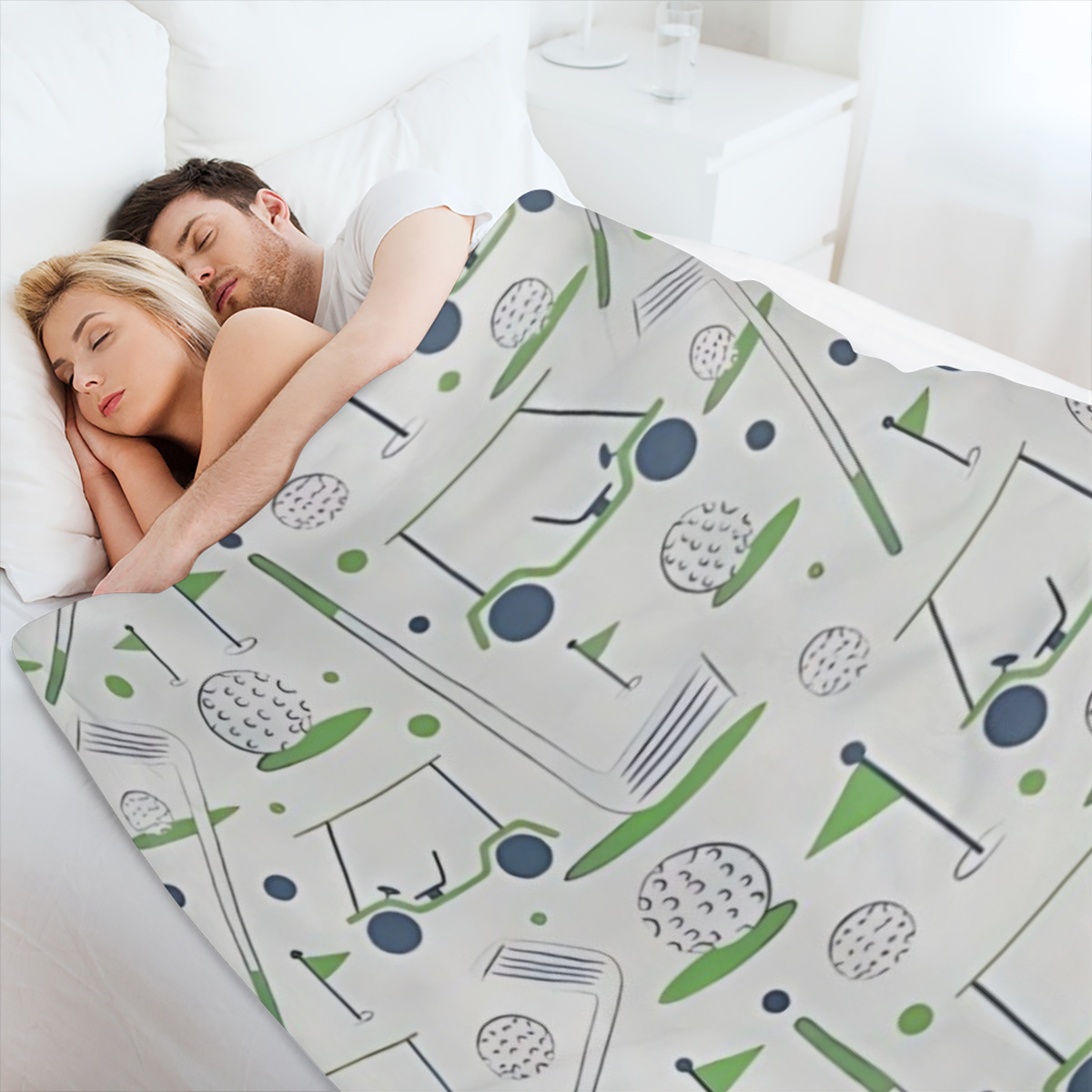 Cozy & Warm Couple' s Blanket - Perfect for Valentine' s Day, Christmas, Birthdays & Anniversaries - Soft Flannel Throw with Romantic Penguin Print, All- Season Hypoallergenic Bedding Cute Blanket