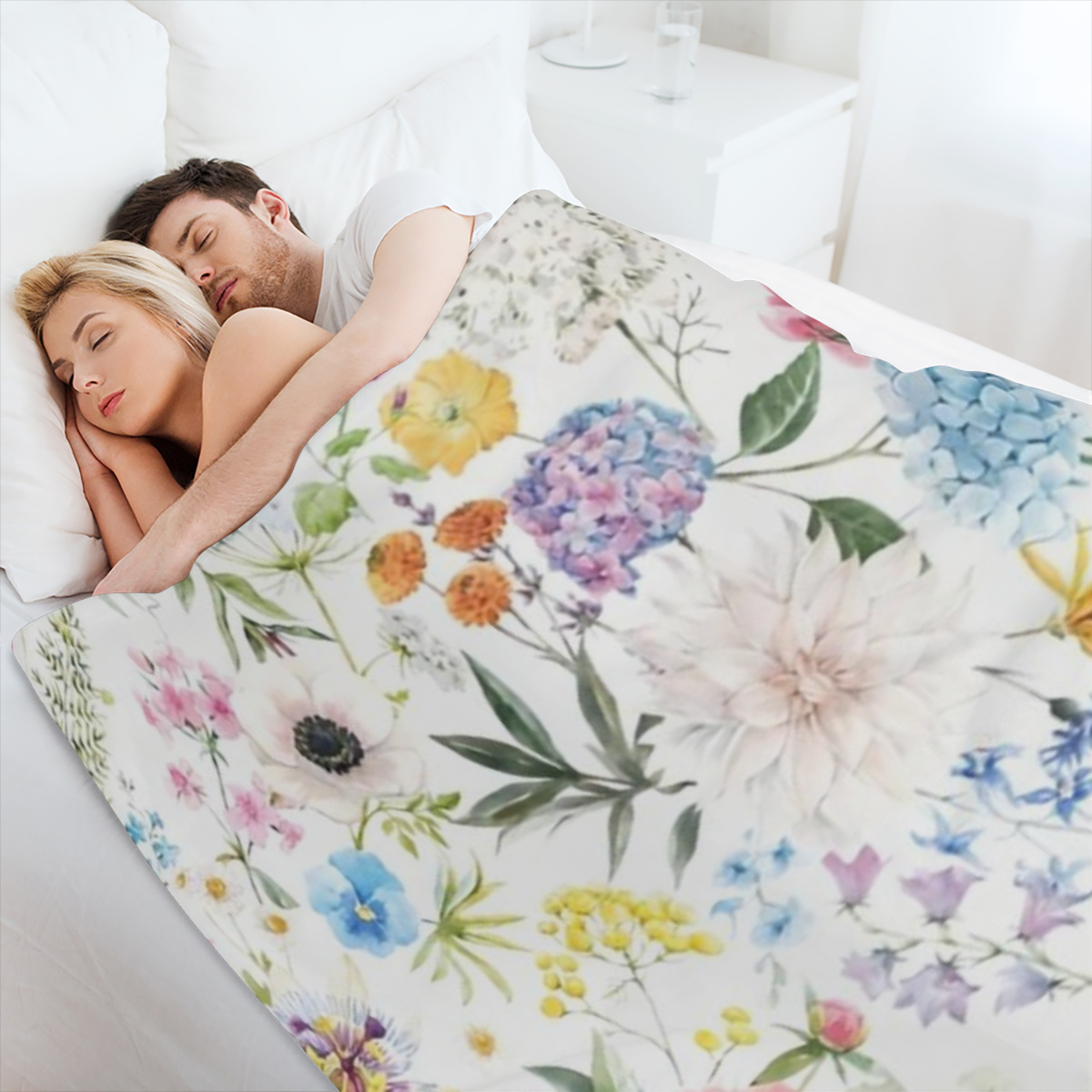 1pc Ultra- Cozy Super- Soft Floral Throw Blanket - Year- Round Comfort Companion for Sofa, Bed & Office, Perfect Home Decor & Gift for Girls & Adults