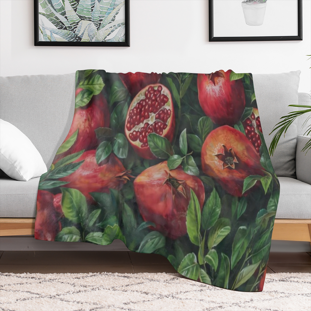 Cozy vintage pomegranate flannelette blanket - soft, warm and versatile, perfect for sofas, beds, cars, offices, camping for all seasons
