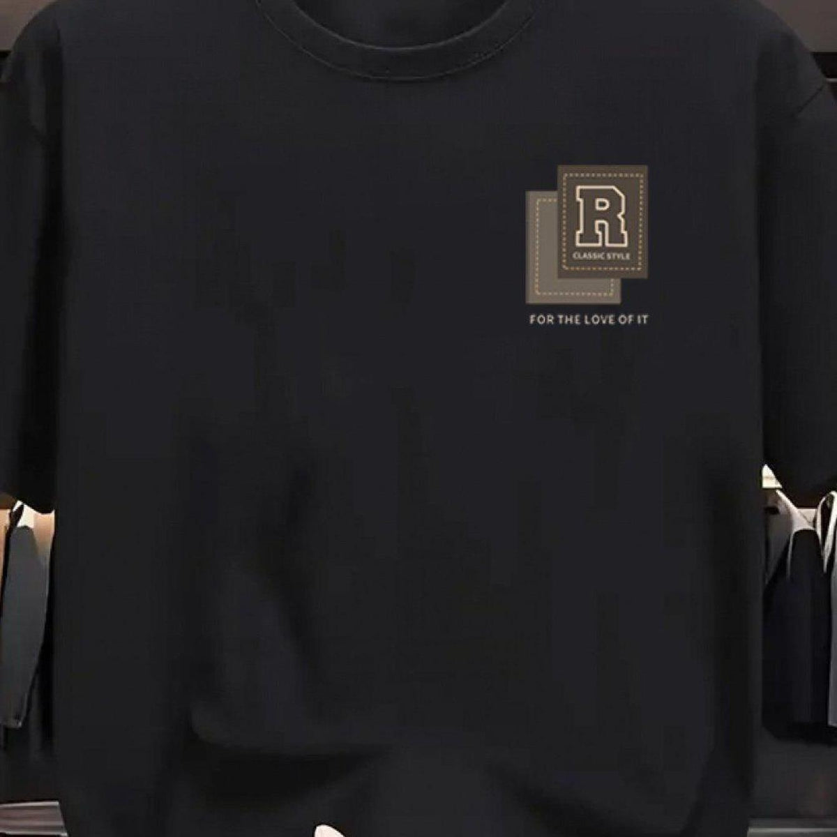 1pc Men Cotton Crew Neck T-Shirt with R Print- Casual Geometric-Pattern Short Sleeve Tee, Breathable Knit Fabric, All-Season Daily Wear