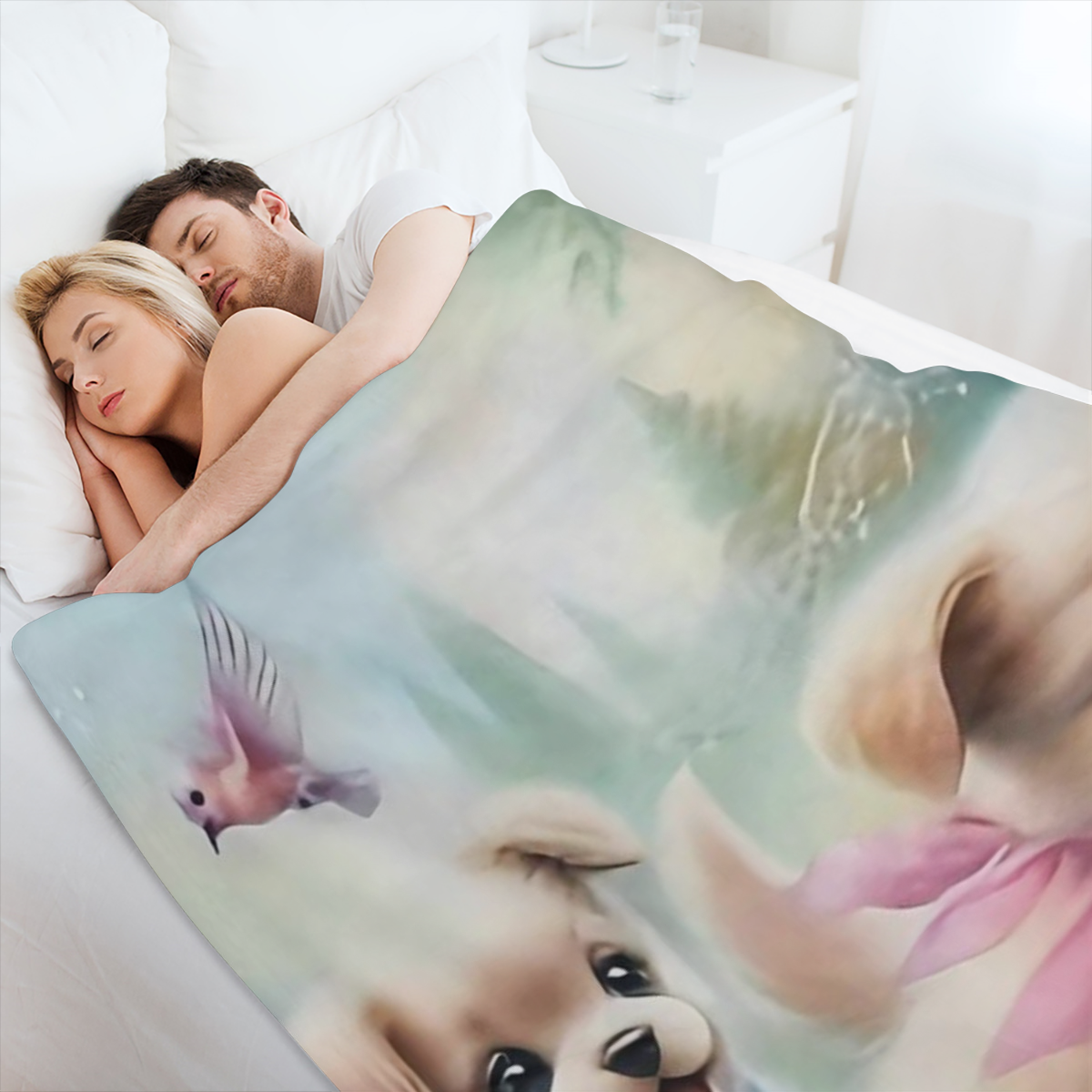 Charming Puppy Chase Pattern Flannel Throw Blanket - Soft Warm Lightweight Machine Washable for Travel Camping Living Room Office Sofa Chair Bed All- Season Comfort