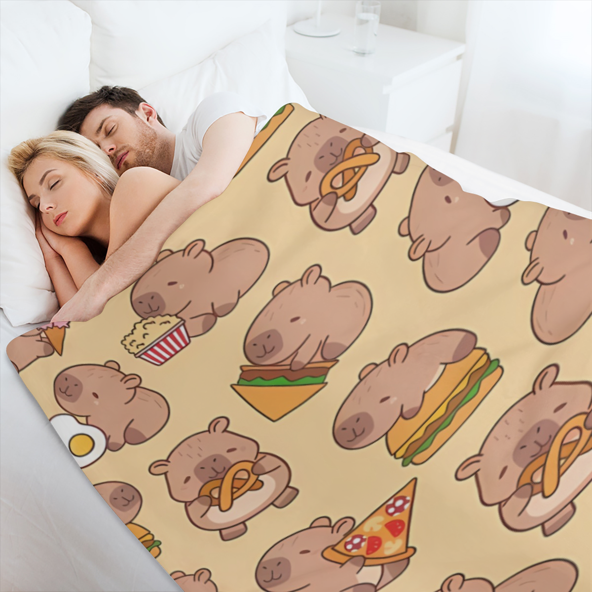 1pc Cute Capybara Cartoon Flannel Blanket - Soft, Warm, Plush, Suitable for All SeasonsMachine Washable, 250- 300g Great for Sofa, Bed, Camping, TravelCute Food Theme DesignIdeal Gift for Capybara Lov