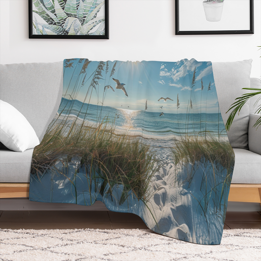 Cozy Seagull Print Throw Blanket - Soft Fleece, Ocean Scenery Design with Birds & Sandy Beach - Perfect for Couch, Sofa, Bed, or Camping - All- Season Use, 280GSM, Beach Blanket