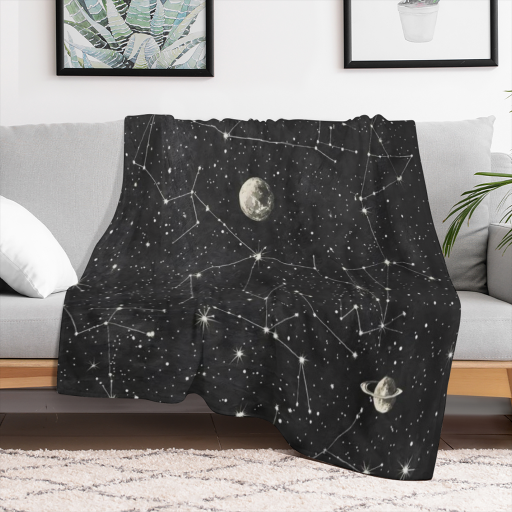 A modern star printed flannel blanket, tear resistant, suitable for all seasons, digital printing, knitted polyester, 200- 250 gm2, multi- purpose, suitable for beach, camping, sofa, office, suitable