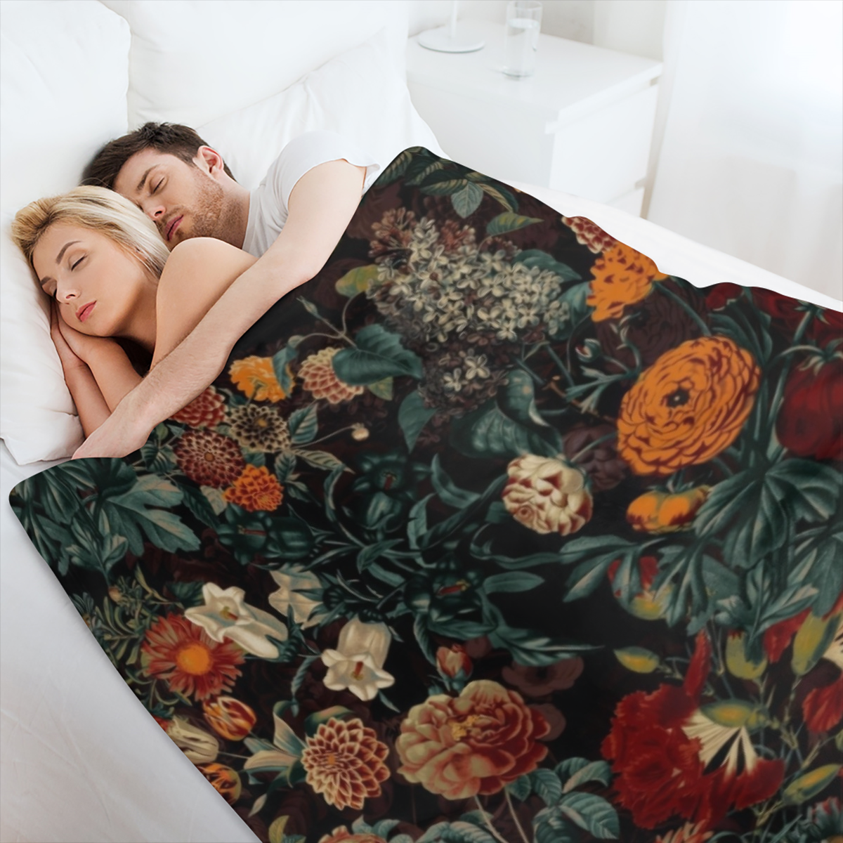 Contemporary Floral Pattern Throw Blanket - Soft and Comfortable Flannel Fleece Blanket for Office, School, Home, Picnic, Camping, Travel, and Gift Giving - Polyester 100 - All Seasons - Knitted Weave