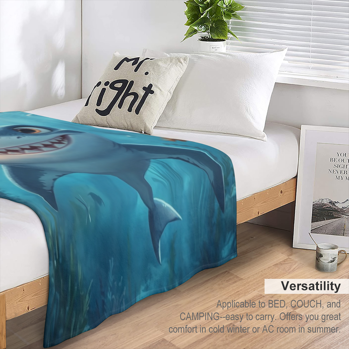 1pc Cartoon Shark Flannel Blanket, Soft Polyester Fiber, 280- 300gsm, Multi- Use for Home Decor & Outdoor Activities, Ideal Gift for Valentine' s, Christmas, Thanksgiving, New Year, Shark Decor