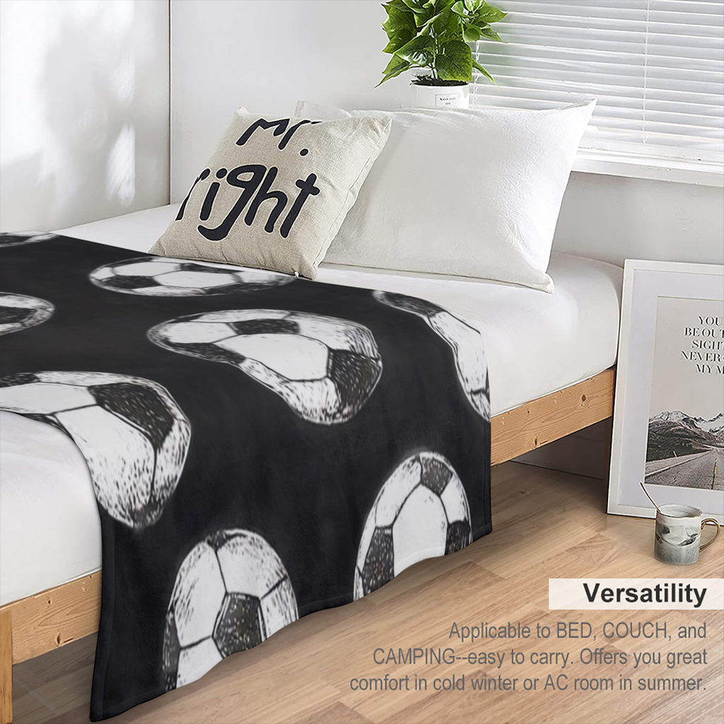 1pc Football Printed Blanket - Lightweight Flannel Throw for Sofa Bed Travel Livingroom Office Couch Chair And Bed - Digital Printing Fleece Blanket with Soft And Warm Flannel Fabric Gifts for Family