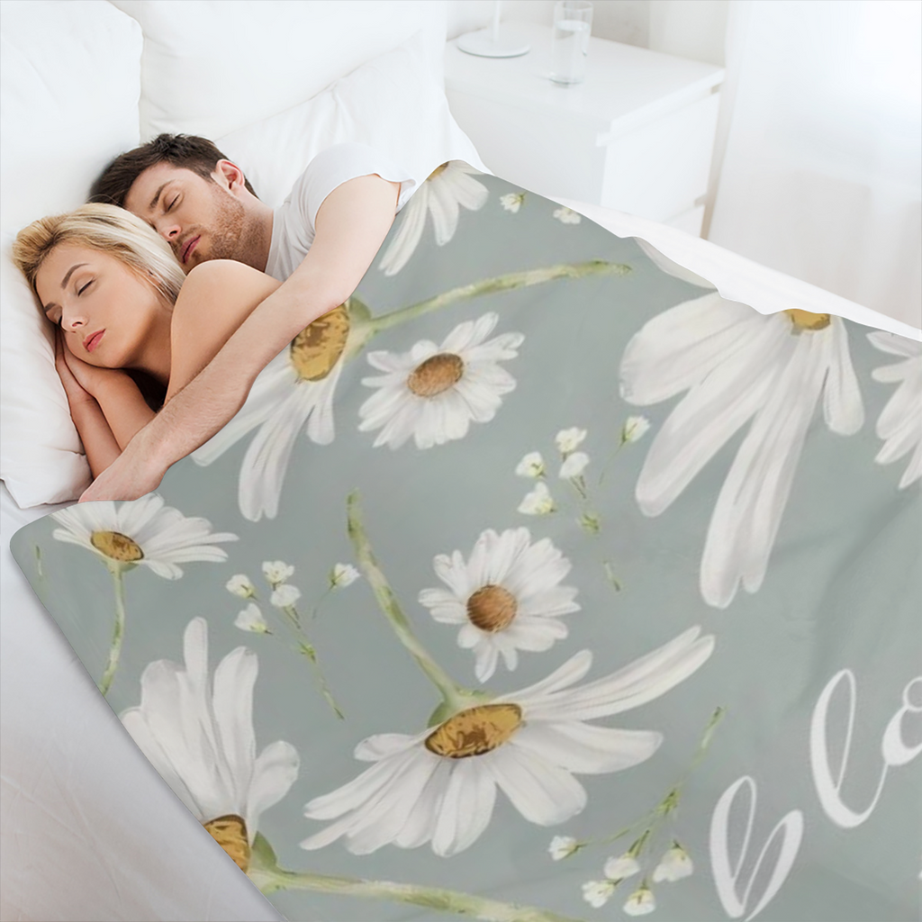 Cozy Daisy Pattern Soft Flannel Throw Blanket - All- Season Comfort Knit Polyester Lightweight Digital Print TV Blanket for Sofa 200- 250g Square Weight