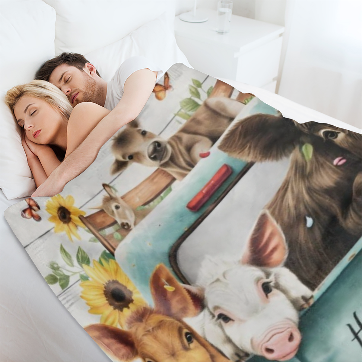 Cozy Vintage Sunflower and cow print flannel blanket - soft, warm and versatile for sofas, beds, cars, offices, camping - the perfect gift for all seasons