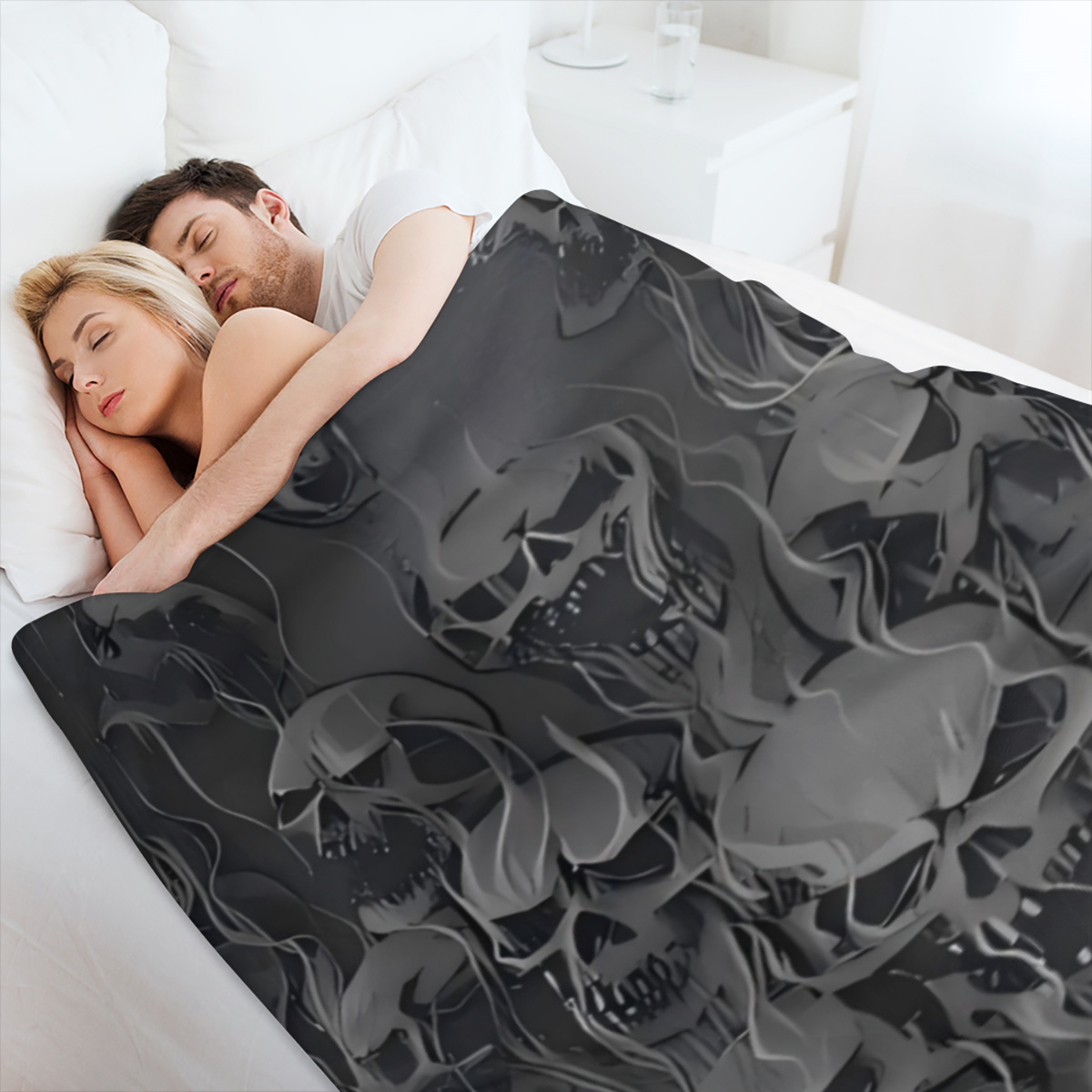 1pc Gothic Skull Print Flannel Fleece Throw Blanket - Vintage Style All-Season Cozy Ultra Soft Microfiber Lightweight Warm Digital Print Washable Ideal for Sofa Bed Office Camping Travel - 250-300gsm