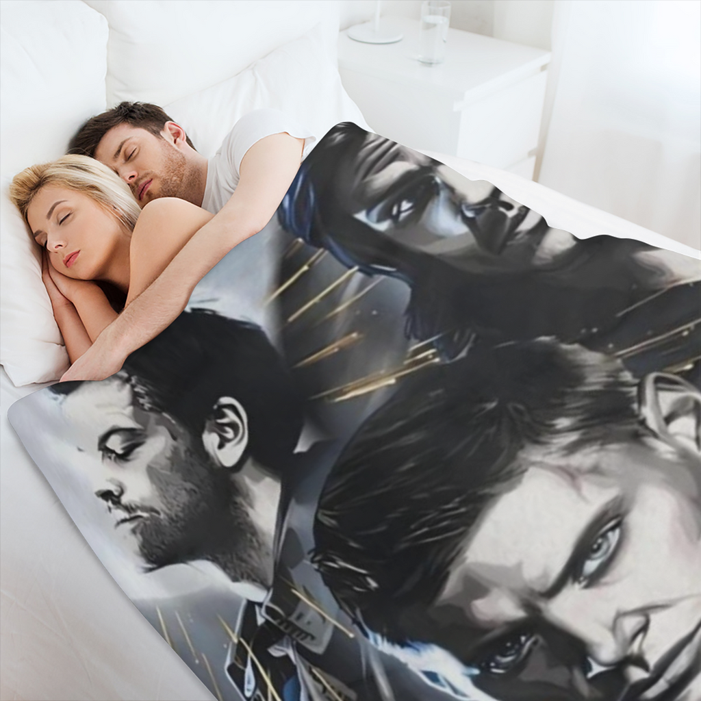 Comfortable Cartoon Supernatural Flannel Blanket - Perfect for all seasons, perfect for travel and home, warm and soft sofa cover - ideal gift for birthday, Christmas, Halloween