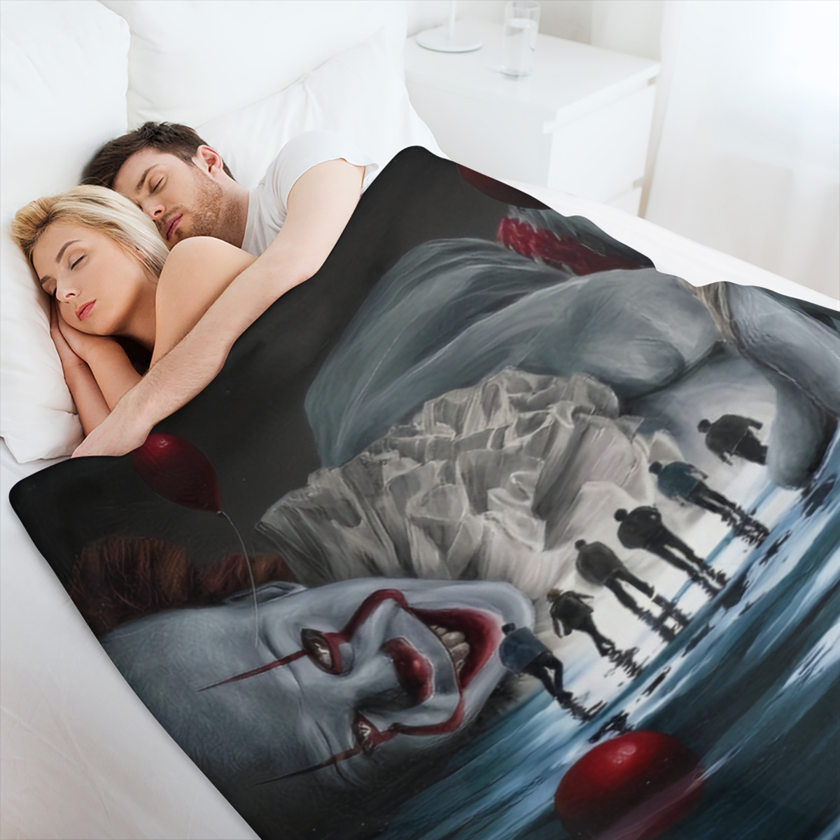 Cozy Horror Clown Flannel Throw Blanket - Soft, Warm All- Season Comfort for Naps & Snuggles - Perfect Birthday or Friendship Gift