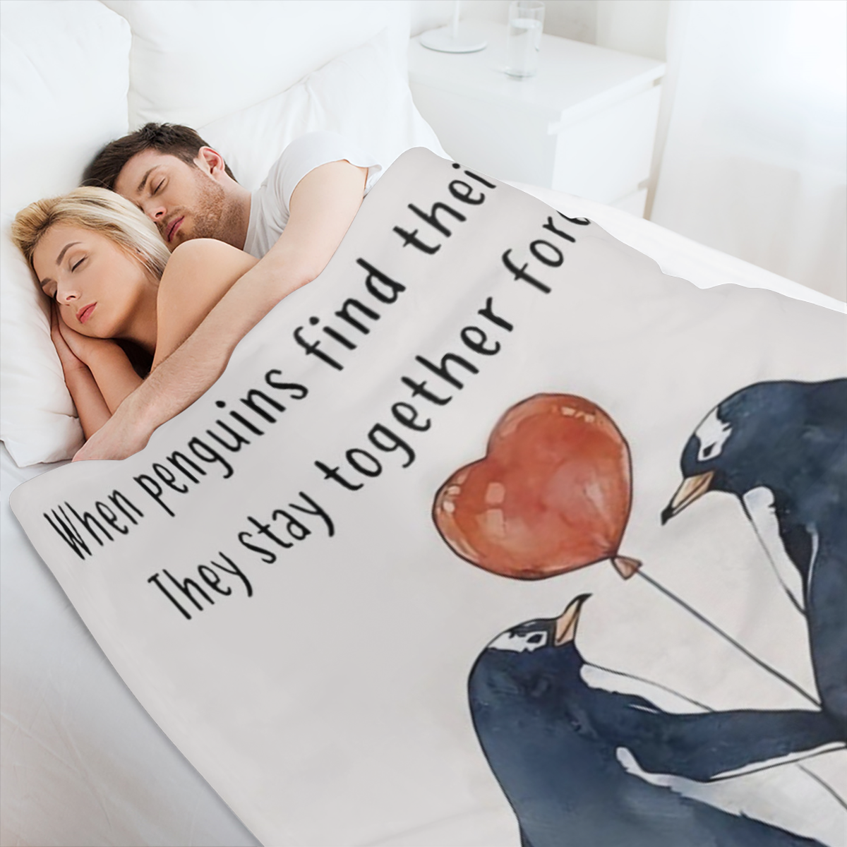 Cozy & Warm Couple' s Blanket - Perfect for Valentine' s Day, Christmas, Birthdays & Anniversaries - Soft Flannel Throw with Romantic Penguin Print, All- Season Hypoallergenic Bedding Cute Blanket