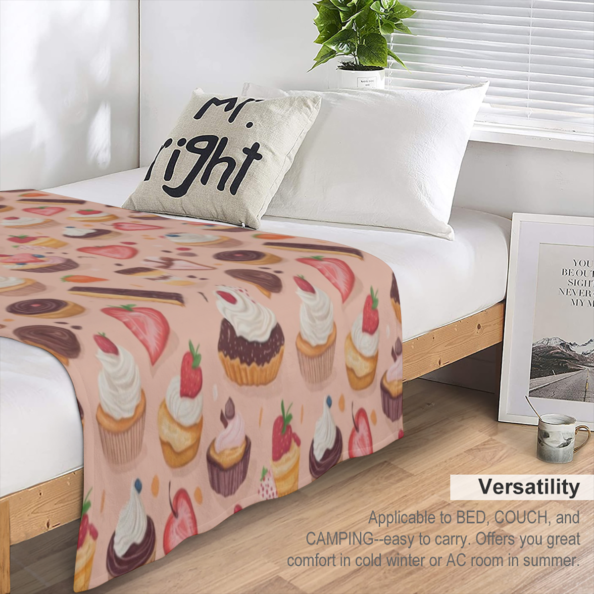 Cream Cake And Strawberry Blanket, Soft Flannel Throw Blanket for Couch, Bed, Travel, Living Room And Home Decor, Lightweight Fuzzy Cozy Warm Blankets for Adults Men Women