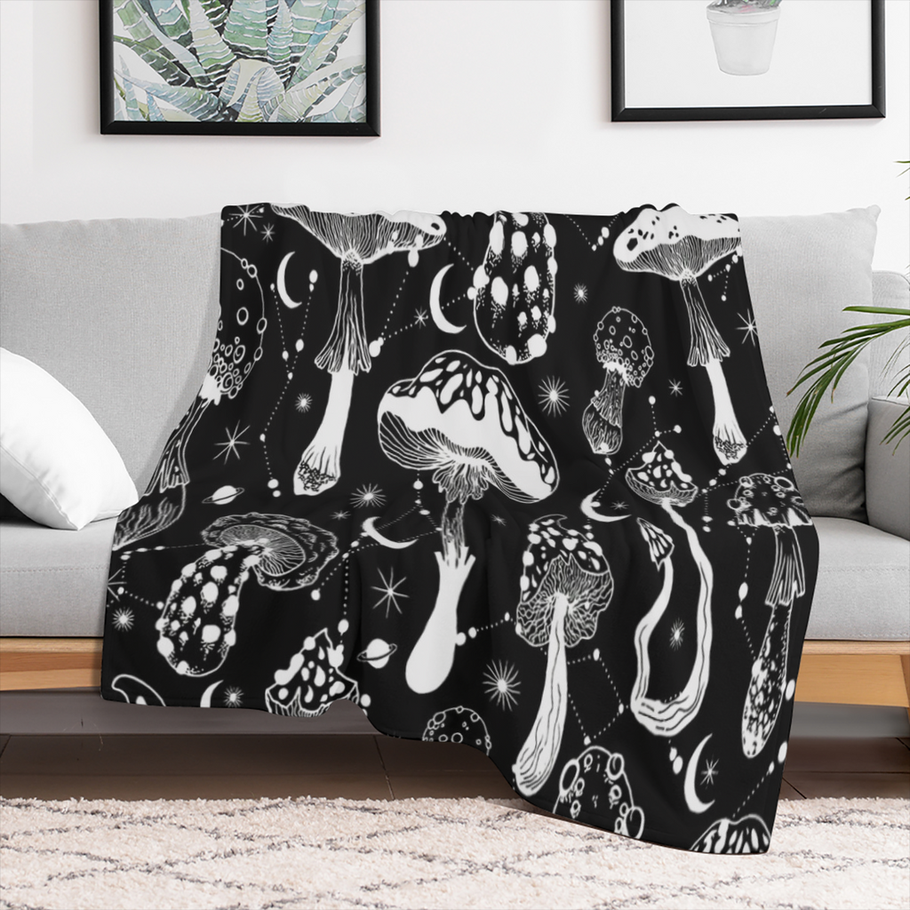 1pc Cozy Mushroom Pattern Flannel Blanket - Soft, Warm, Lightweight, and Comfortable for Home, Sofa, Bed, Travel, Camping, Office Chair - Perfect Gift for Family and Friends