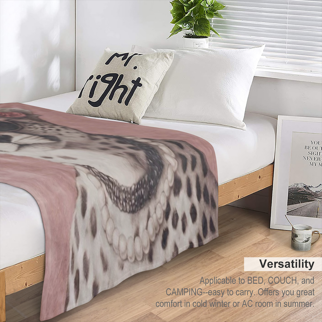 1pc Retro Floral Leopard Print Flannel Blanket - Soft, Cozy, and Lightweight for Sofa, Bed, Car, or Travel - All- Season Versatility, Mixed Colors, Perfect Gift for Home or Office Decor, Leopard Decor