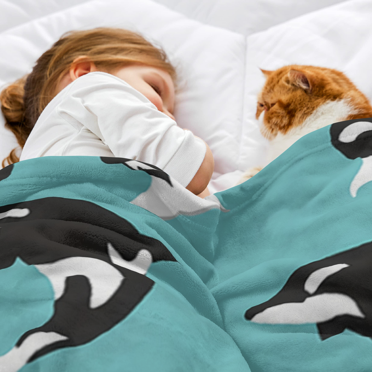 Soft & Warm Cozy Killer Whale Orca Flannel Throw Blanket - Versatile for Sofa, Bed, Travel, Camping & More