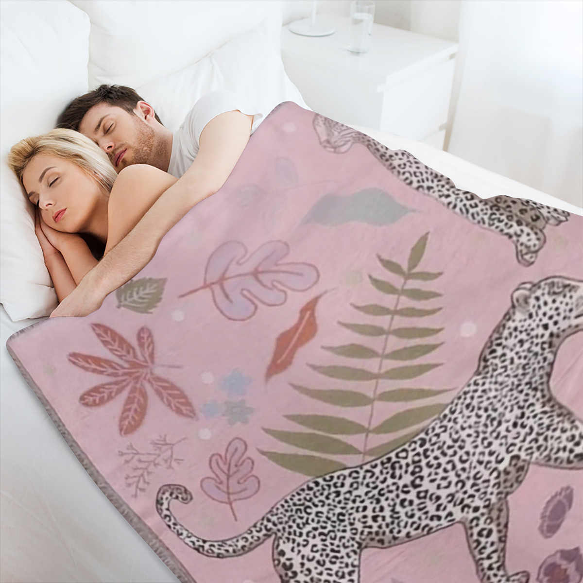 Bohemian Leopard Shawl Blanket - Soft Polyester Blend with Tassel for Sofas, Beds, Yoga and Outdoor Picnics