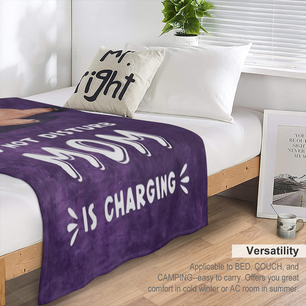 1pc, "Do Not Disturb Mom is Charging" Flannel Fleece Blanket, Soft Throw for Sofa, TV, Bed, All-Season, Vintage Style, Polyester Knit, Digital Print, 200-250g Fabric, Home & Kitchen Bedding Gift