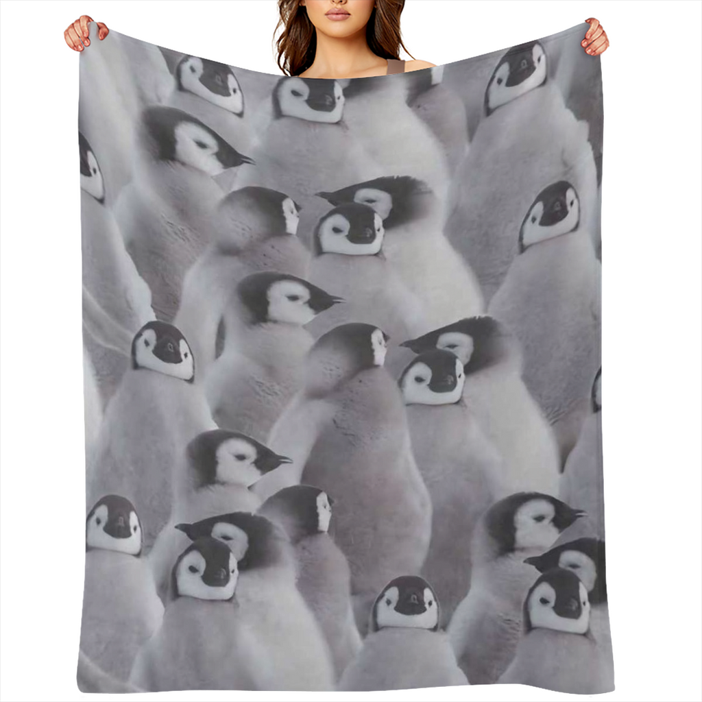 1pc Penguin Print Flannel Blanket - All- Season Chunky Knit Polyester, Hand Wash, Tear Resistant, Applique Embellished, Ideal for Camping & Home Decor