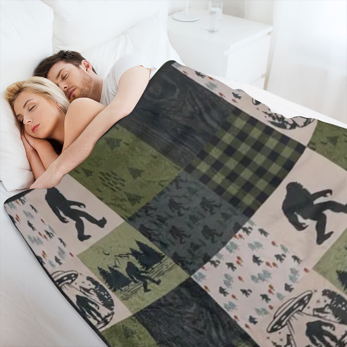 Bigfoot- Themed Flannel Throw Blanket Multi- Color Patchwork Design with Sasquatch & Forest Motifs Soft Polyester, All- Season Comfort Machine Washable Ideal for Couch, Bed, Travel Unisex Gift for Adu