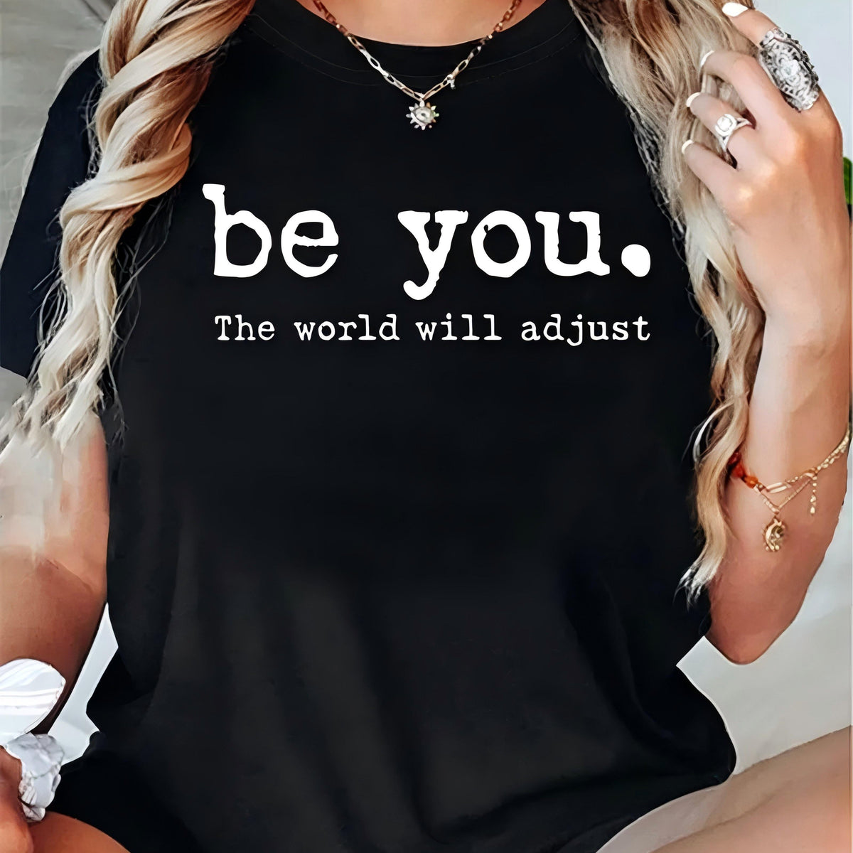 Plus Size - Plus Size, Women'S "Be You. The World Will Adjust" Black T-Shirt - Soft Breathable Crew Neck Short Sleeve Top with Inspirational Lettering, Casual Streetwear & Everyday Comfort Fit, All-Season Versatile Plain Tee for Women